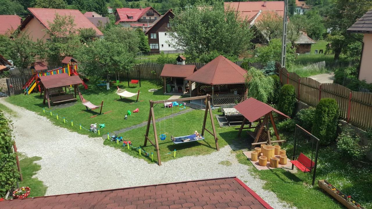 Pensiunea Sarah Bran Törcsvár Kültér fotó